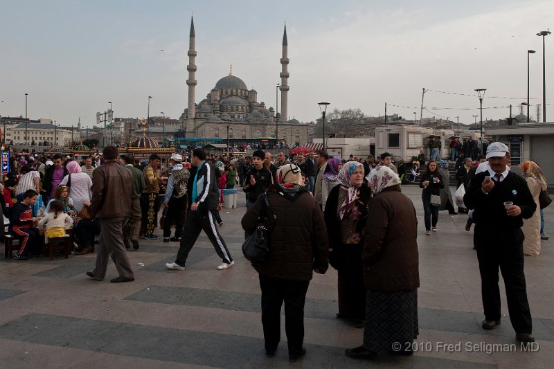 20100403_164558 D3.jpg - The area adjacent to the Eminonu terminus is a popular place for people to hang out. New Mosque in background
